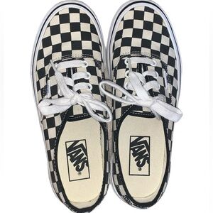 Lowtop Checkered Lace Vans